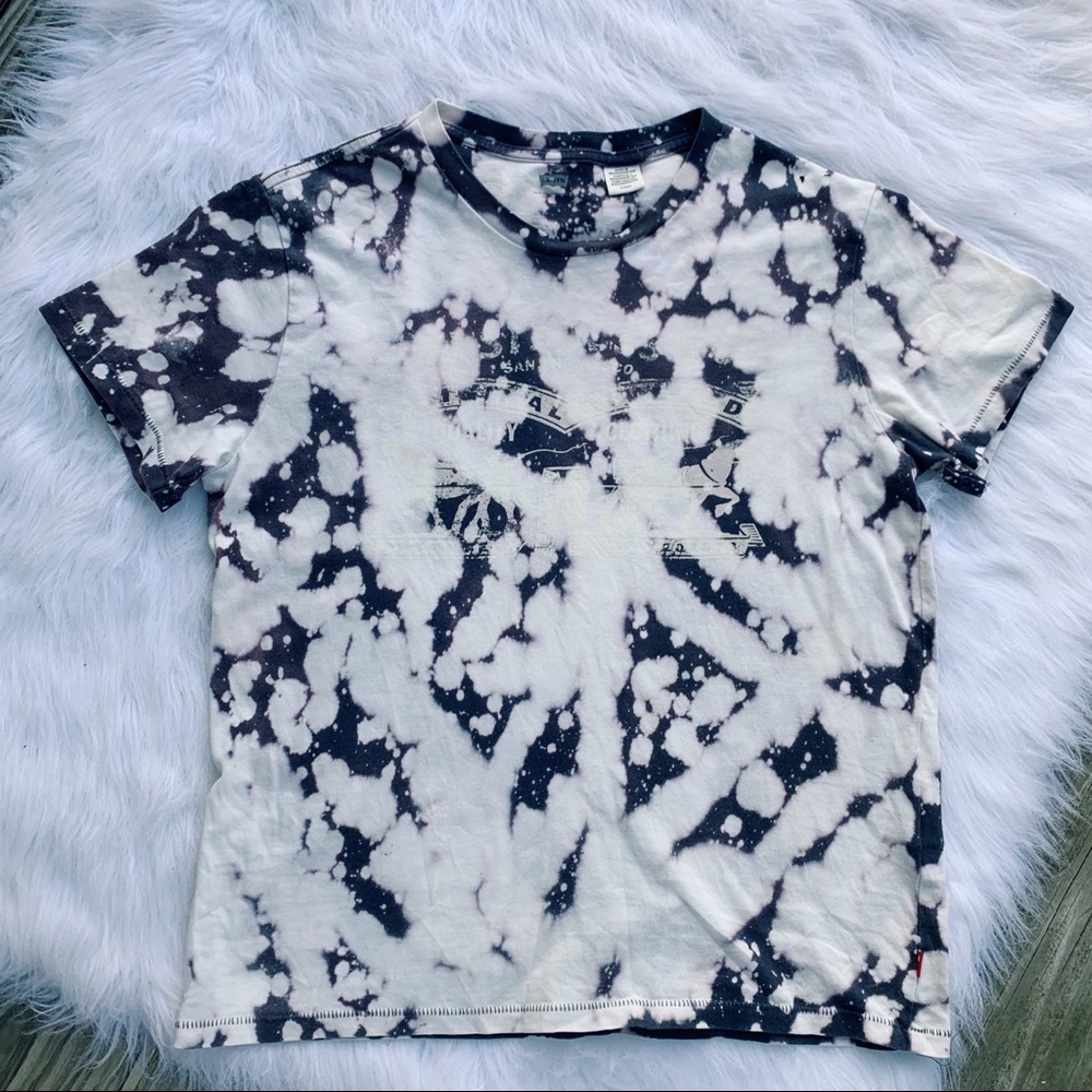 LEVIS bleached tee shirt size small